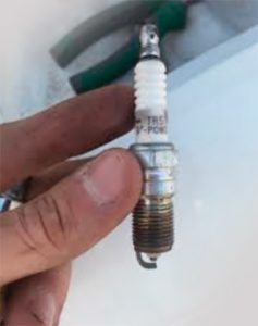 Causes of White Smoke from Exhaust When Accelerating