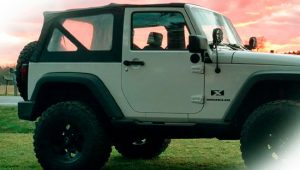 Jeep Hardtop vs Soft Top Which is Better for Wrangler