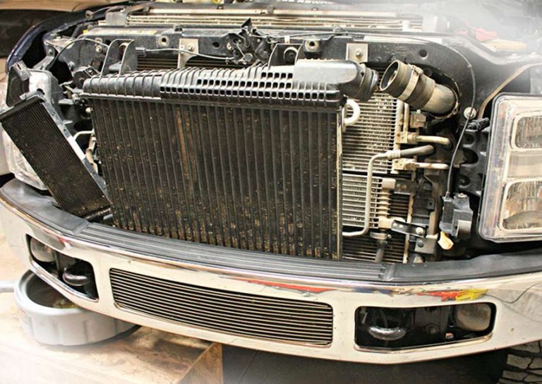 Best Radiators for Ford 6.0L, 6.4L 6.7L, 7.3L Powerstroke Engines ...