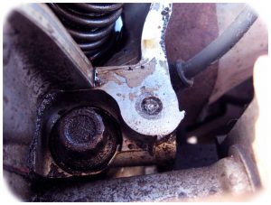 Broken Valve Cover Bolt: Causes, Prevention, and Fixes