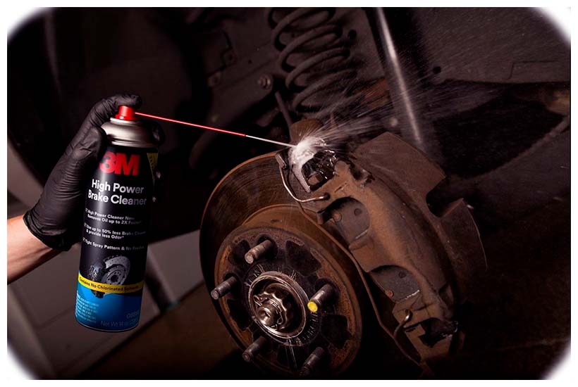 Does Brake Cleaner Remove Oil?