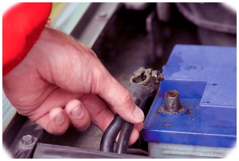 Repairing an Oil Leak From Your Car's Intake Manifold 