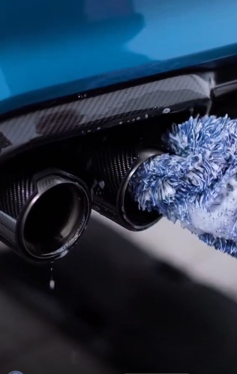 How to Clean Carbon out of Exhaust 