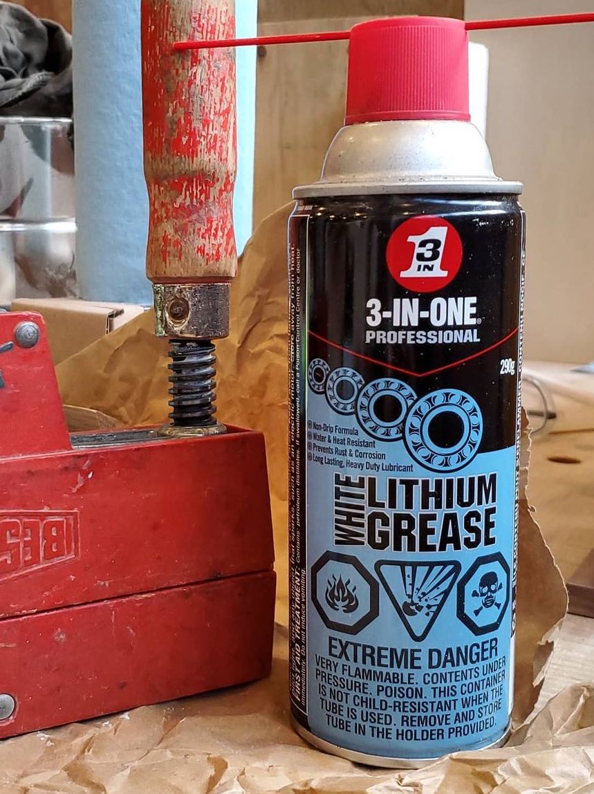 Lithium vs Silicone Grease: Unraveling the Differences 