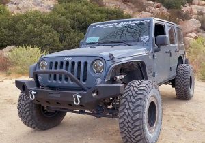 Jeep Wrangler vs Toyota Tacoma: Which Reigns Supreme Off-Road